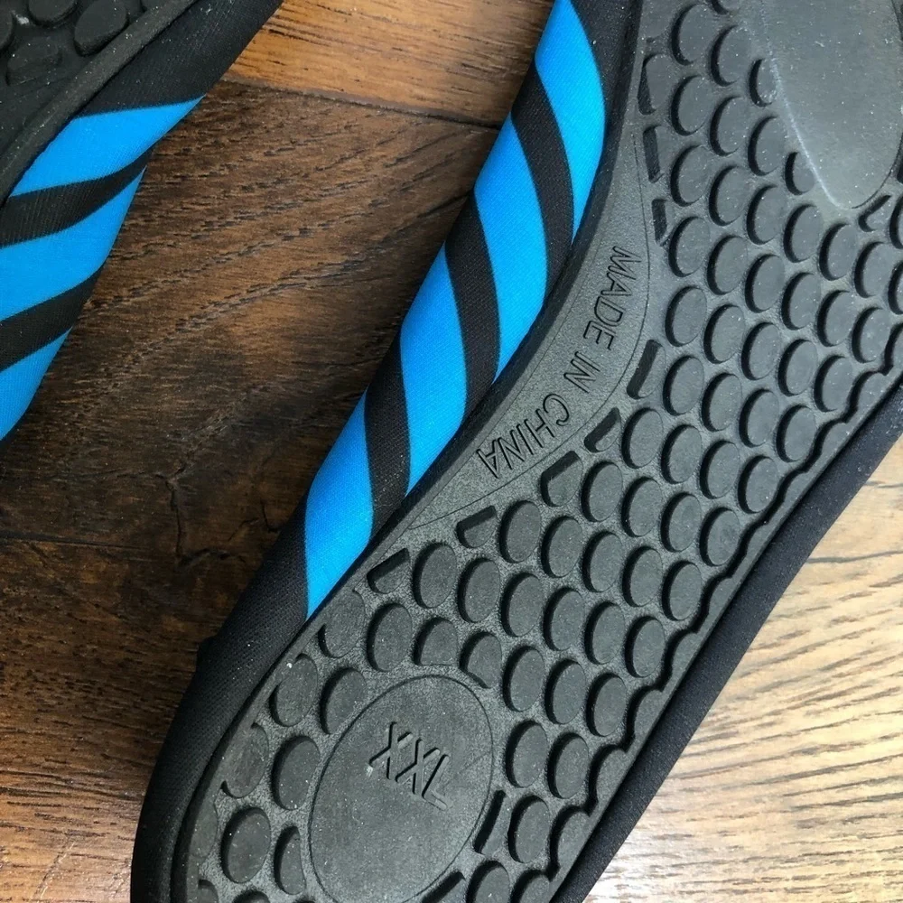 Slip-on Water Shoes,‎ Anti-Slip Athletic Aqua Socks - Picture 6 of 7